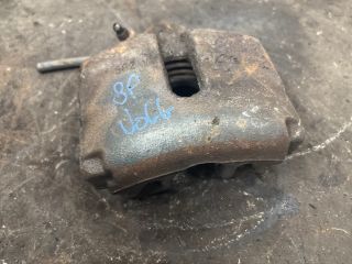 bontott AUDI A3 Jobb első Féknyereg Munkahengerrel