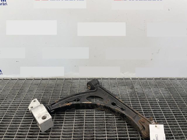 bontott AUDI A3 Jobb első Lengőkar