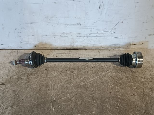 bontott AUDI A3 Jobb Féltengely