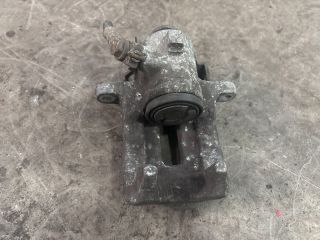 bontott AUDI A3 Jobb hátsó Féknyereg Munkahengerrel