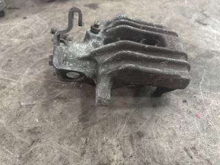 bontott AUDI A3 Jobb hátsó Féknyereg Munkahengerrel