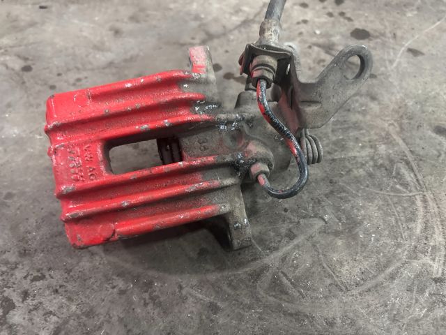 bontott AUDI A3 Jobb hátsó Féknyereg Munkahengerrel