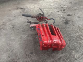 bontott AUDI A3 Jobb hátsó Féknyereg Munkahengerrel