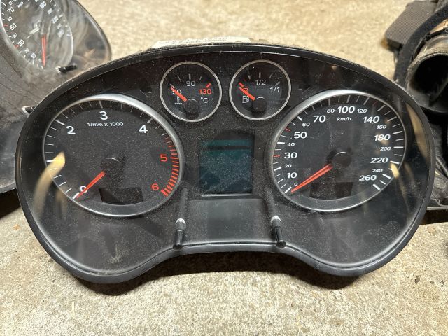 bontott AUDI A3 Kilométeróra