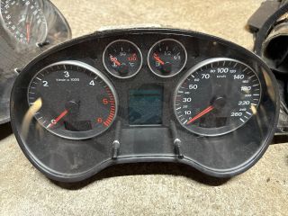 bontott AUDI A3 Kilométeróra