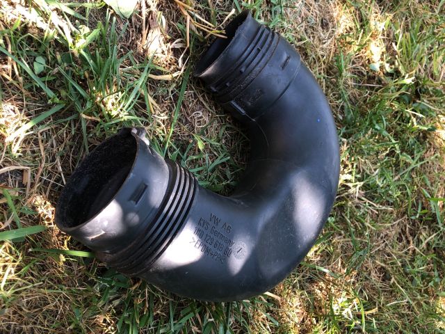 bontott AUDI A3 Légbeömlő Cső