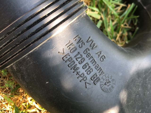 bontott AUDI A3 Légbeömlő Cső