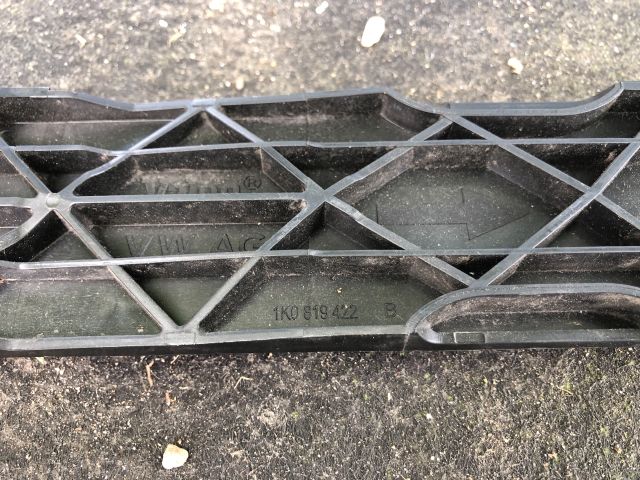 bontott AUDI A3 Légszűrő Ház Fedél