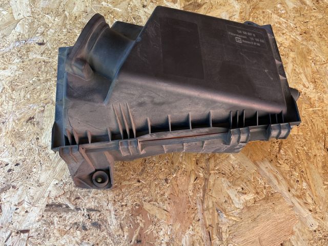 bontott AUDI A3 Légszűrő Ház