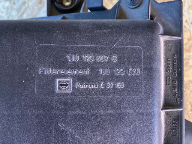 bontott AUDI A3 Légszűrő Ház