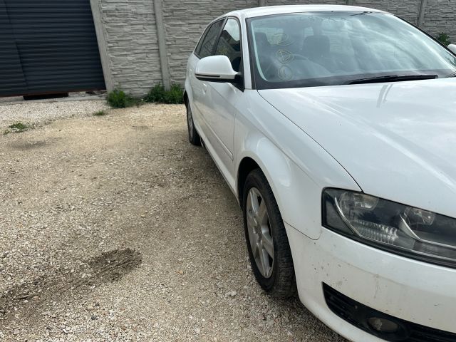 bontott AUDI A3 Motor (Fűzött blokk hengerfejjel)