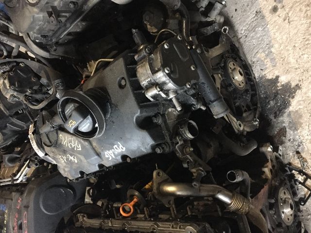 bontott AUDI A3 Motor (Fűzött blokk hengerfejjel)