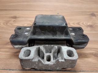 bontott AUDI A3 Motor Tartó Bak Bal