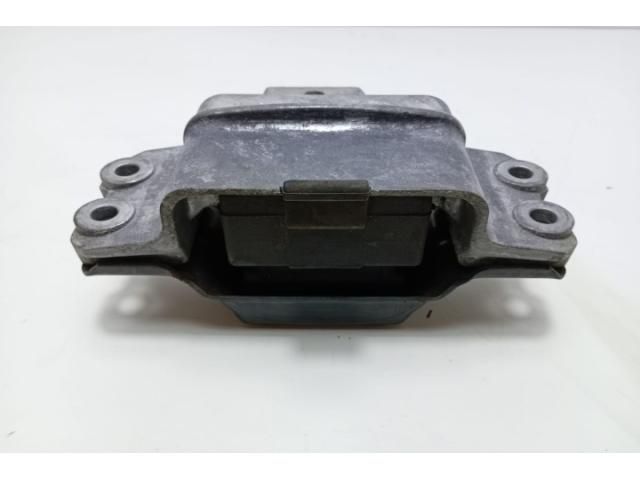 bontott AUDI A3 Motor Tartó Bak Bal