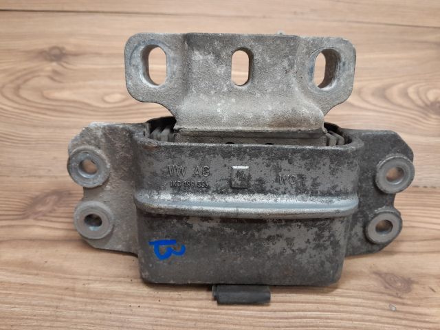 bontott AUDI A3 Motor Tartó Bak Bal