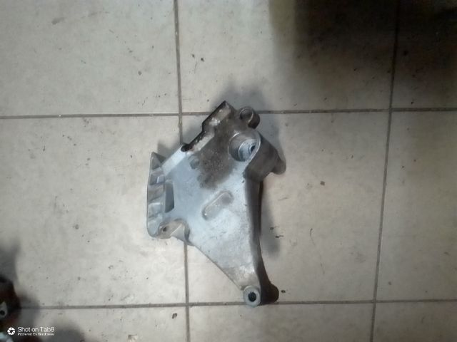 bontott AUDI A3 Motor Tartó Bak (Fém)