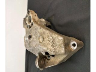 bontott AUDI A3 Motor Tartó Bak Jobb