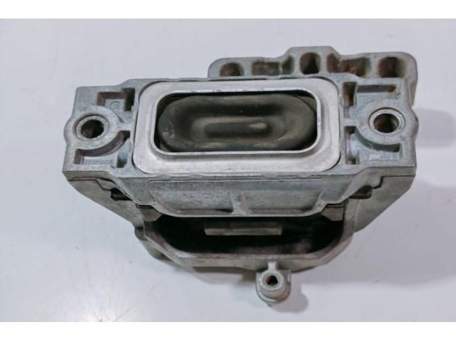 bontott AUDI A3 Motor Tartó Bak (Pozíciófüggetlen)