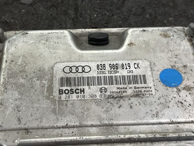 bontott AUDI A3 Motorvezérlő