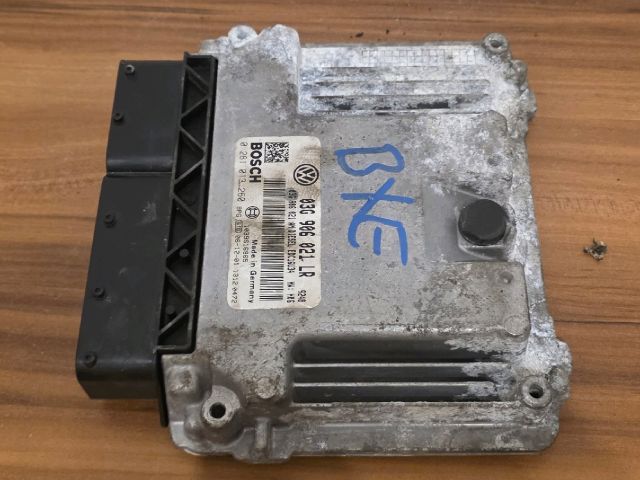 bontott AUDI A3 Motorvezérlő