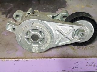 bontott AUDI A3 Szíjfeszítő Görgő