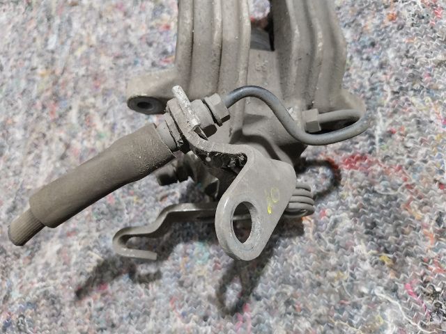 bontott AUDI A3 Bal hátsó Féknyereg Munkahengerrel