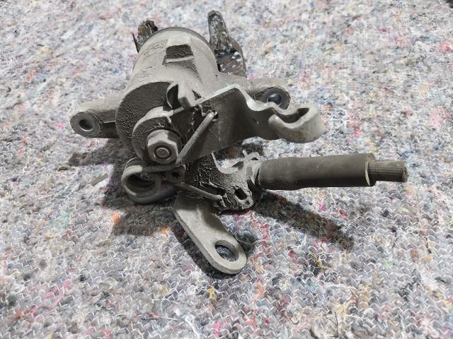 bontott AUDI A3 Bal hátsó Féknyereg Munkahengerrel