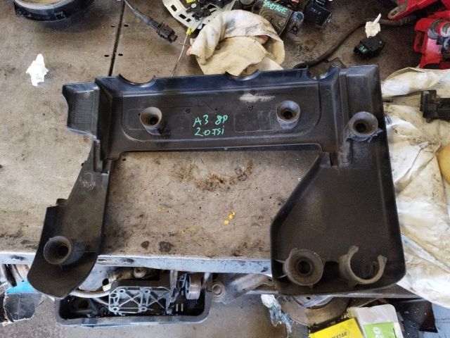 bontott AUDI A3 Felső Motorburkolat