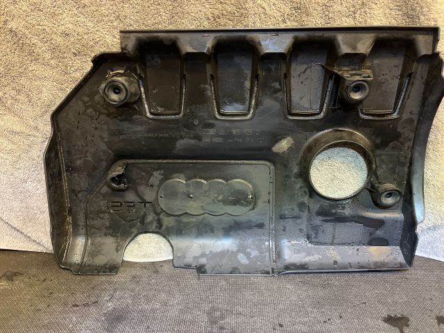 bontott AUDI A3 Felső Motorburkolat