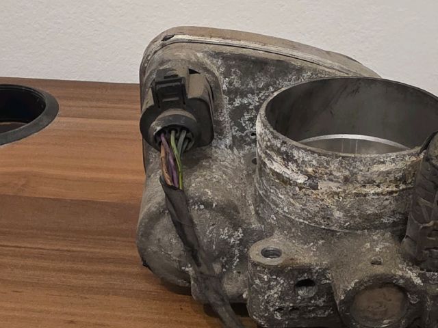 bontott AUDI A3 Fojtószelep (Elektromos)