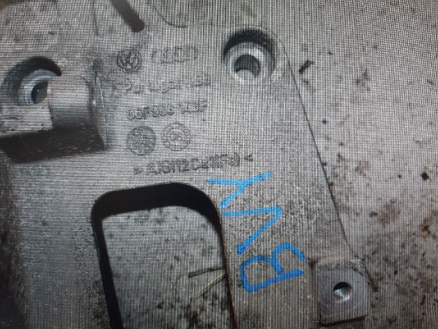 bontott AUDI A3 Generátor Tartó Bak