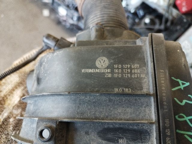 bontott AUDI A3 Légszűrő Ház