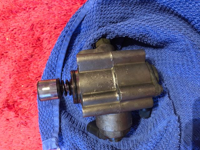 bontott AUDI A3 Nagynyomású Szivattyú