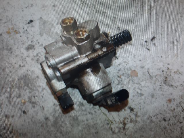 bontott AUDI A3 Nagynyomású Szivattyú