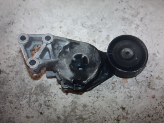 bontott AUDI A3 Szíjfeszítő Görgő