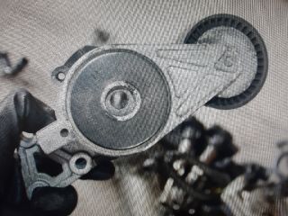 bontott AUDI A3 Szíjfeszítő Görgő