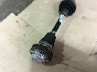 bontott AUDI A3 Bal Féltengely