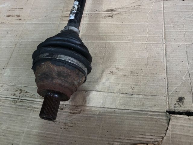 bontott AUDI A3 Bal Féltengely