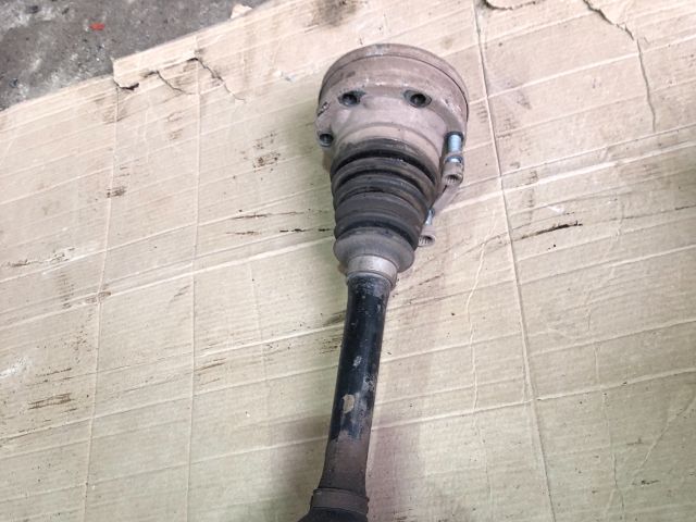 bontott AUDI A3 Bal Féltengely