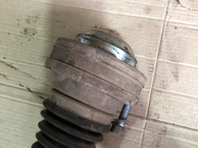 bontott AUDI A3 Bal Féltengely