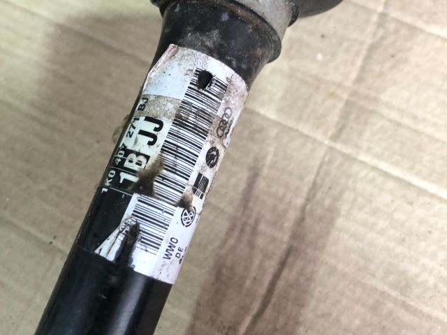 bontott AUDI A3 Bal Féltengely