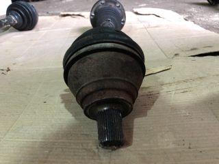 bontott AUDI A3 Bal Féltengely