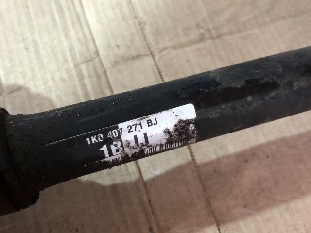 bontott AUDI A3 Bal Féltengely