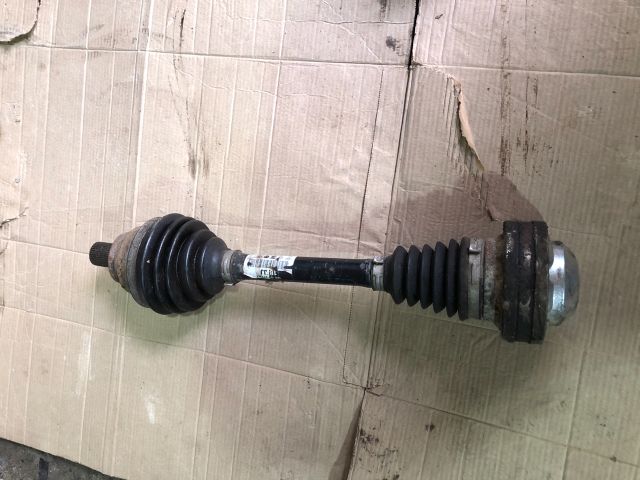 bontott AUDI A3 Bal Féltengely