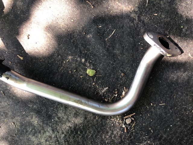 bontott AUDI A3 EGR Hűtő Cső