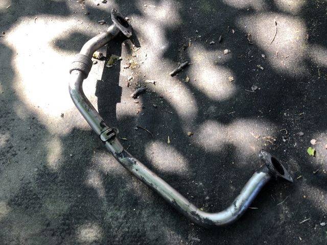 bontott AUDI A3 EGR Hűtő Cső