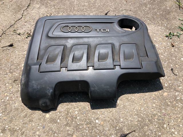 bontott AUDI A3 Felső Motorburkolat