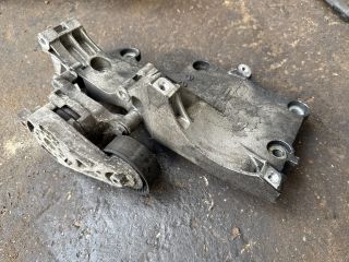 bontott AUDI A3 Generátor Tartó Bak