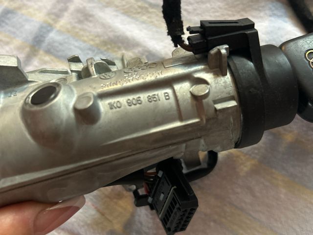 bontott AUDI A3 Gyújtáskapcsoló Házzal