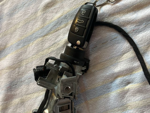 bontott AUDI A3 Gyújtáskapcsoló Házzal